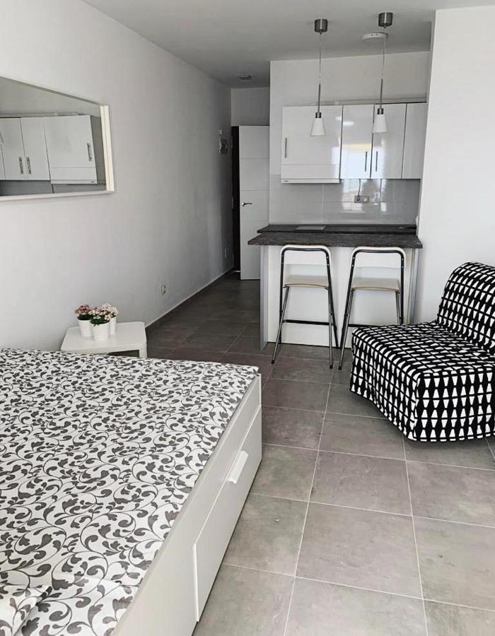 Appartamento Studio With Sea Views In Torremolinos Esterno foto