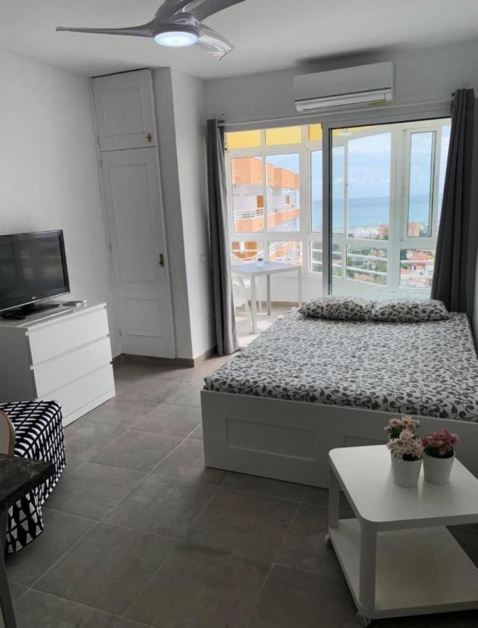 Appartamento Studio With Sea Views In Torremolinos Esterno foto